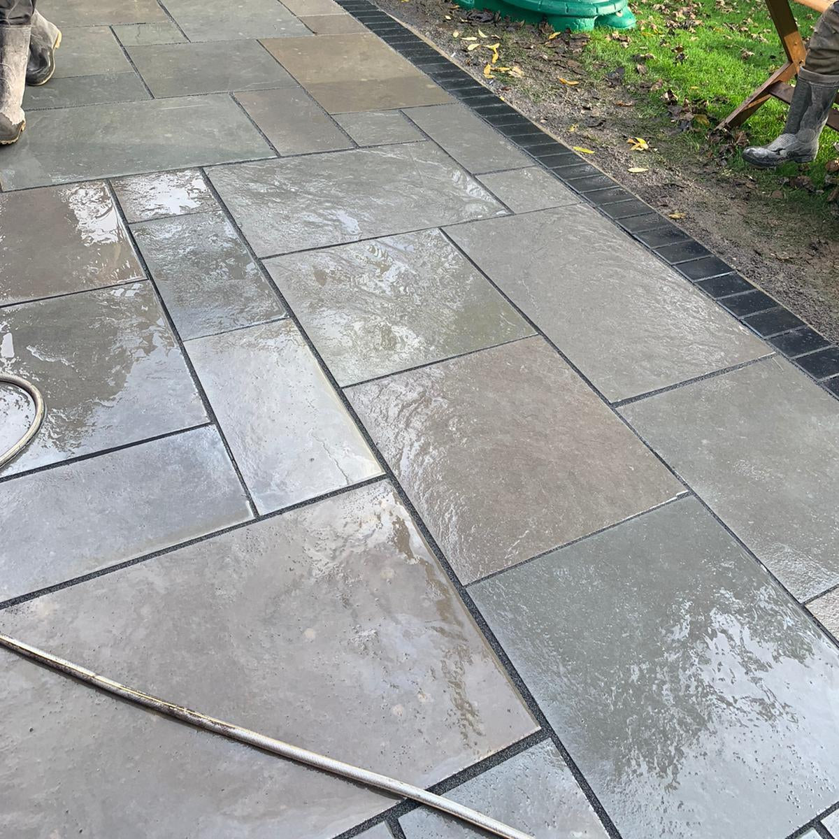 Grey Limestone Tumbled & Brushed - PP15 (22mm)