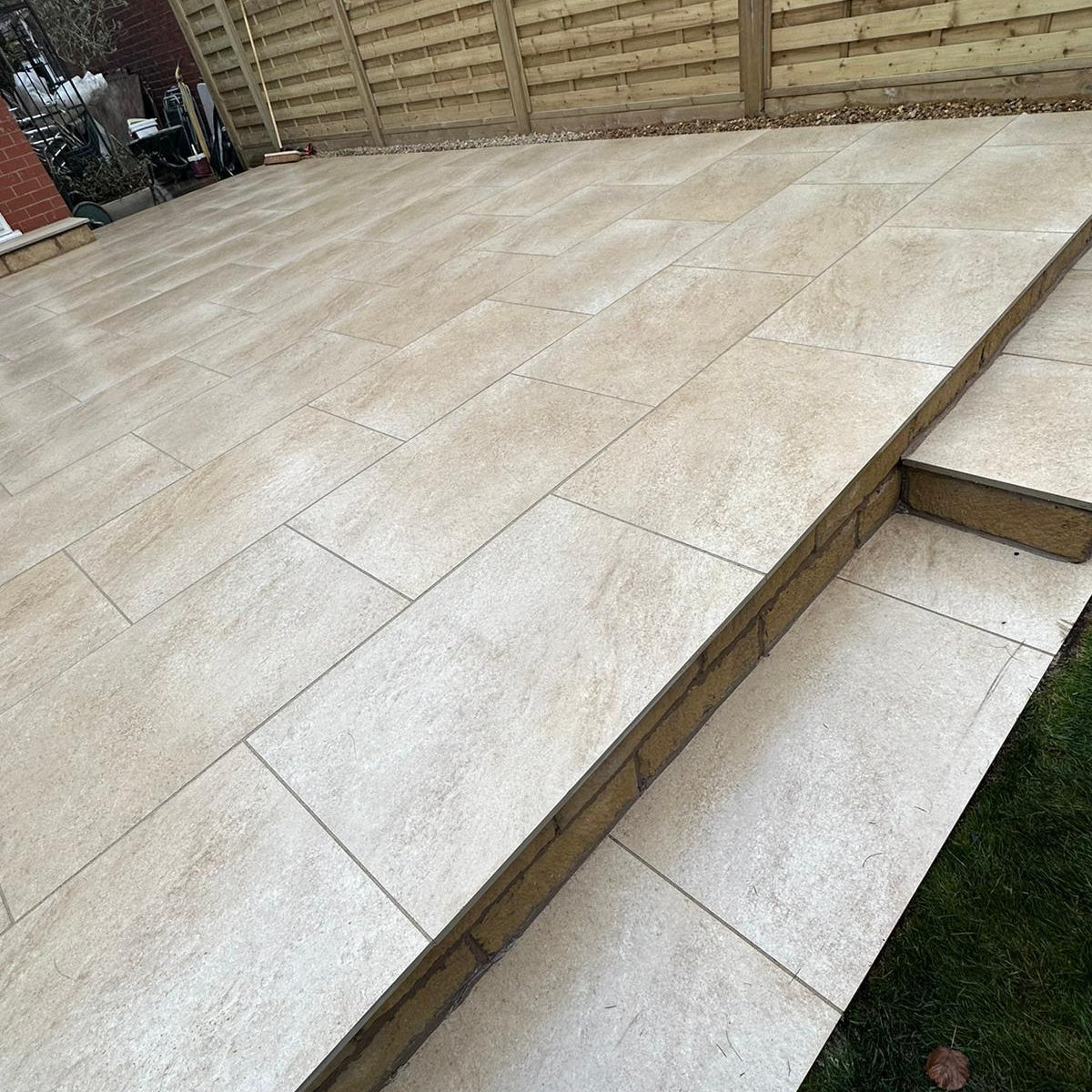 Hammer Stone Beige PP17  (20mm)