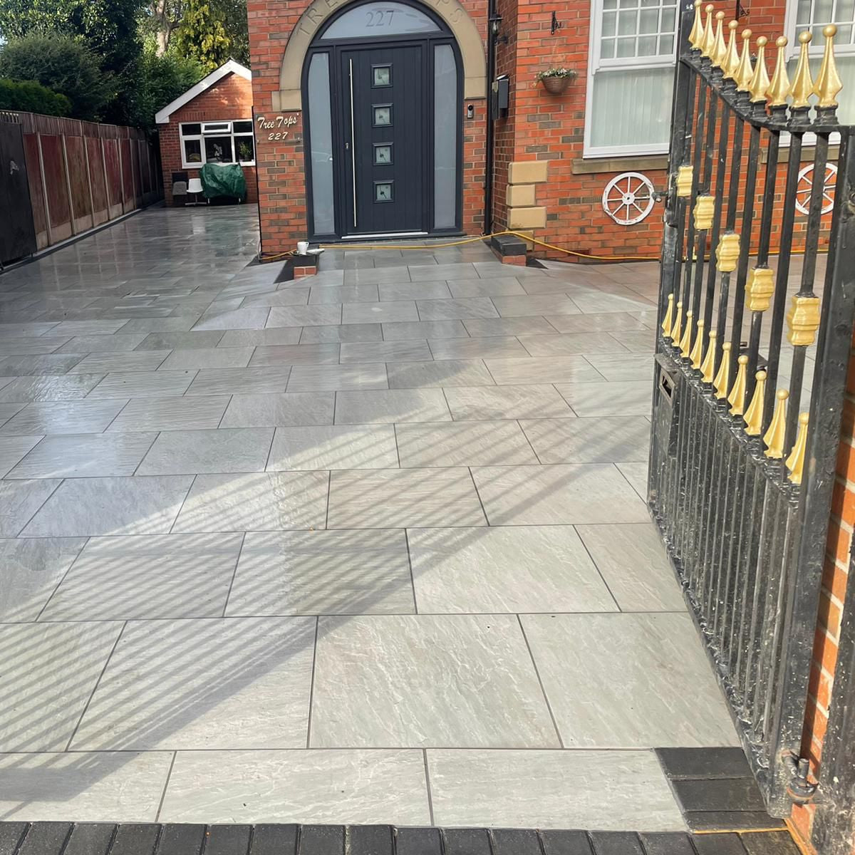 Kandla Grey Porcelain  900x295 mm (20mm)