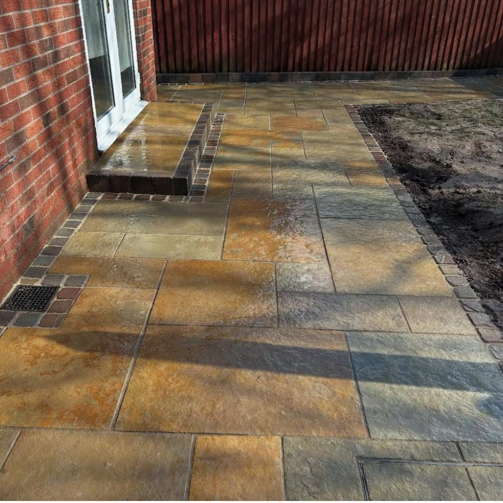 Yellow Limestone Tumbled & Brushed - PP2 (25mm)