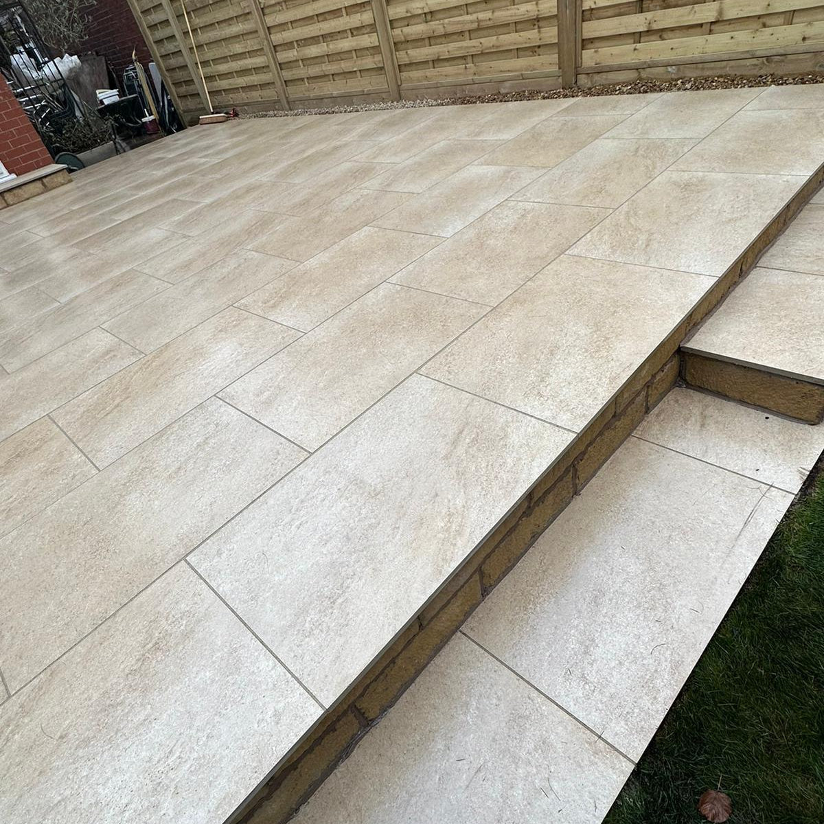 Hammer Stone Beige PP17  (20mm)